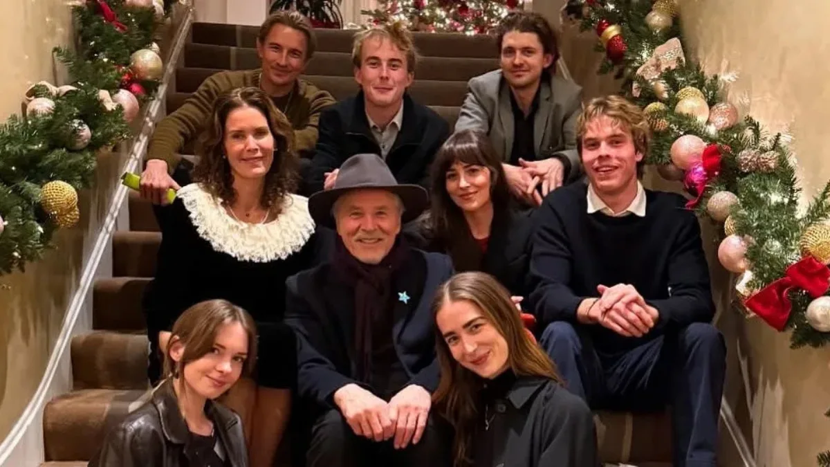 What Dakota Johnson’s Childhood Was Like Growing Up Surrounded by Half-Siblings